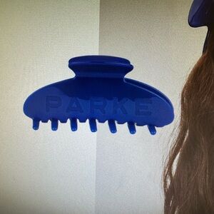 PARKE Blue Hair Claw Clip
